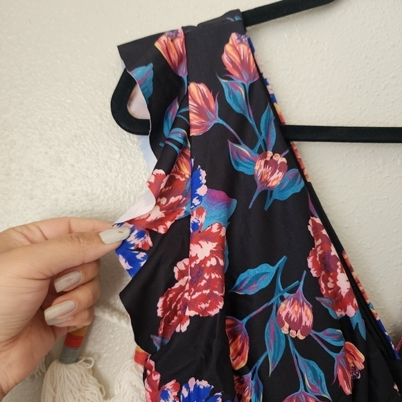 Modcloth Kelsie Floral Flutter Ruffle Sleeve One Piece Padded Swimsuit XL - Picture 8 of 11